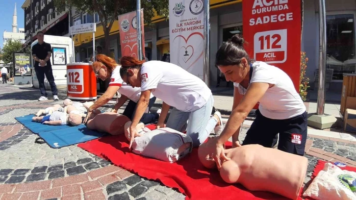 Edirne’de bin kişiye sertifikalı ilk yardım eğitimi
