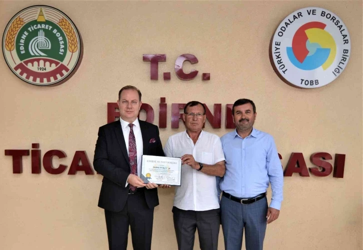 Edirne’de mevsimin ilk arpa hasadı 6,217 TL’den alıcı buldu
