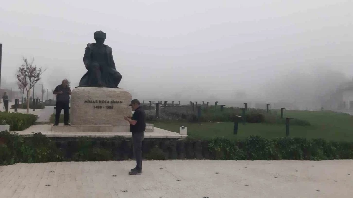 Edirne’de sis etkili oldu, Selimiye gözden kayboldu
