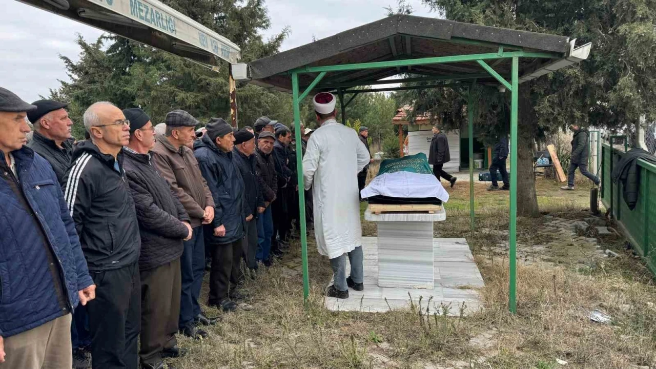 Edirne’deki kazada hayatını kaybeden 2 kişi Tekirdağ’da defnedildi
