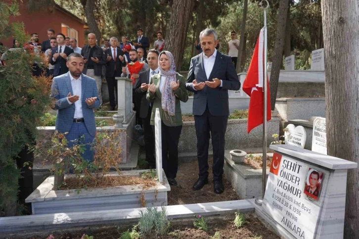 Edirne’deki şehitler kabirleri başında anıldı
