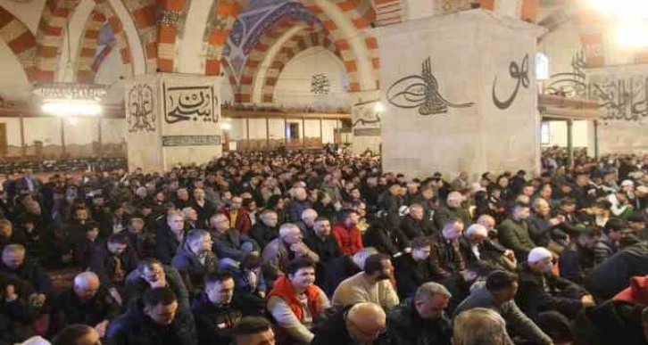 Edirne’de bayram namazı coşkusu