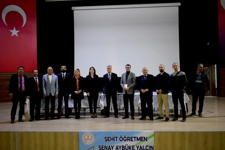 Edremit’te "Suç-Ceza ve Gençlik” konulu panel ilgi gördü
