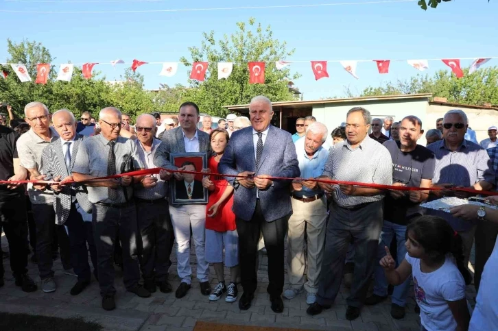 Efeler’de ’Ekrem Targıtay’ parkı düzenlenen tören ile açıldı
