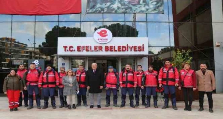 Efeler’de yardım seferberliği başladı, EFAK ekipleri yola çıktı