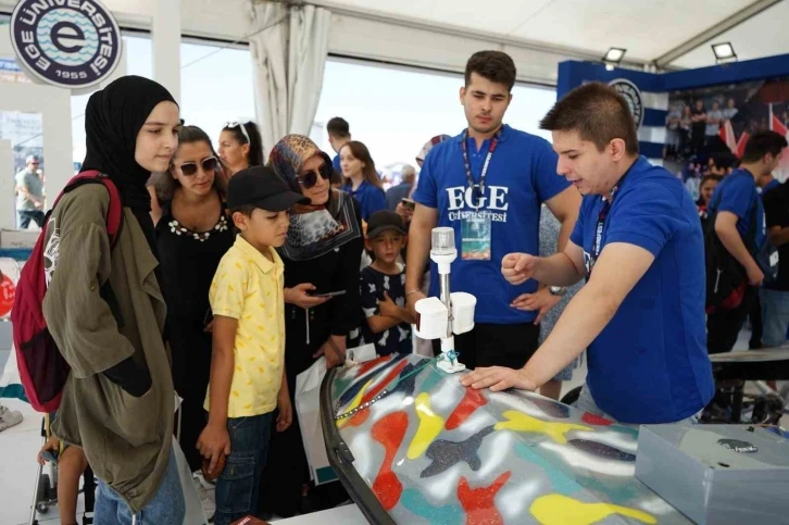 Ege Üniversitesi standı TEKNOFEST Ankara’da yoğun ilgi görüyor
