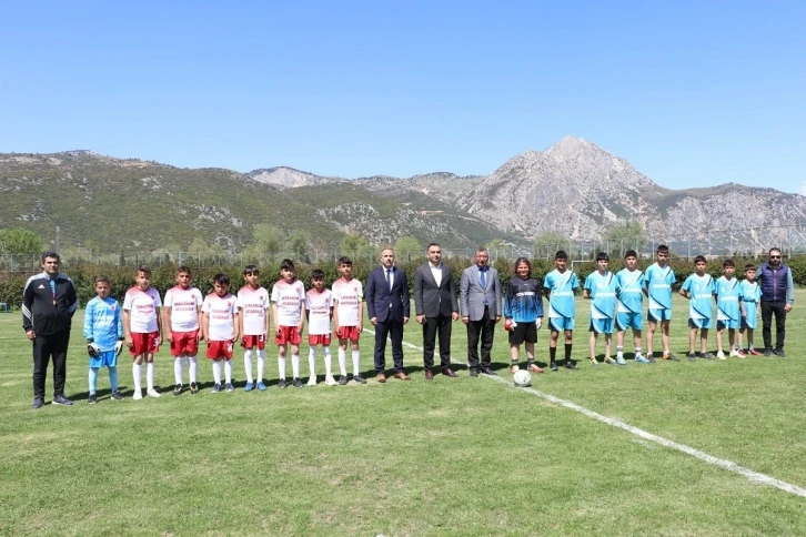 Eğirdir’de okullar arası futbol turnuvası başladı
