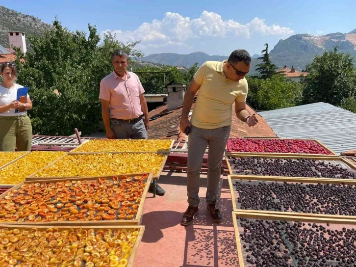 Eğirdir Kaymakamı Adem Çelik: “Girişimci Kadınların her zaman yanındayız”
