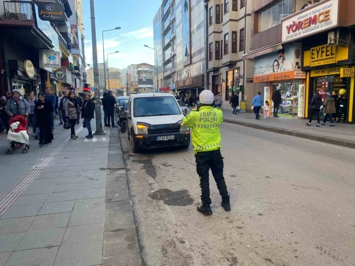 Ekipler gelişi güzel parklara izin vermedi
