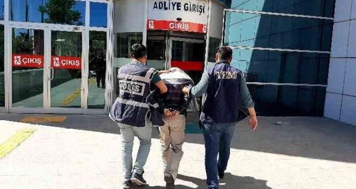 El-Kaide üyesi olduğu iddia edilen şahıs yasa dışı yollardan ülkeye girerken yakalandı