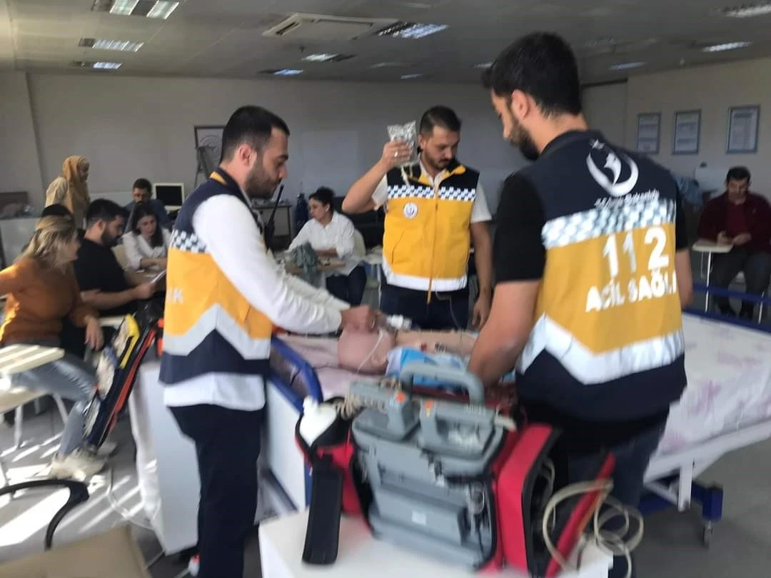 Elazığ’da ambulans servisi çalışanlarına eğitim
