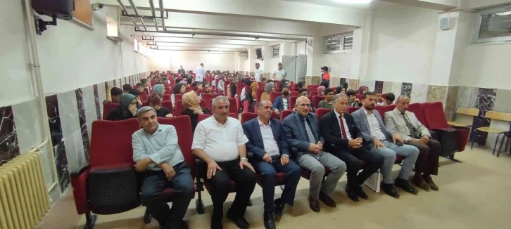 Elazığ’da erteleme, üşenme, vazgeçme konulu konferans verildi
