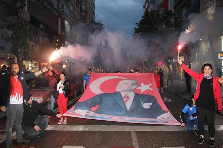 Elazığ’da fener alayı yürüyüşü düzenlendi
