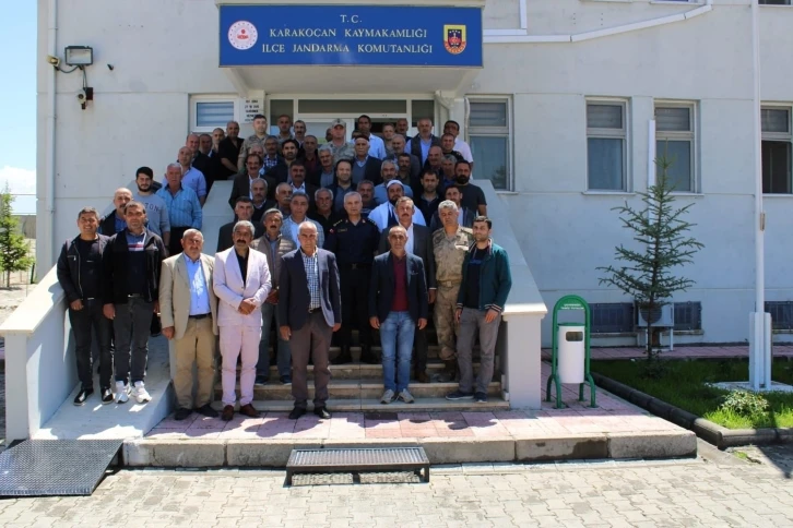 Elazığ’da muhtarları bilgilendirme toplantısı
