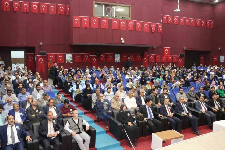 Elazığ’da ‘Peygamberimiz, iman ve istikamet’ konulu konferans düzenlendi
