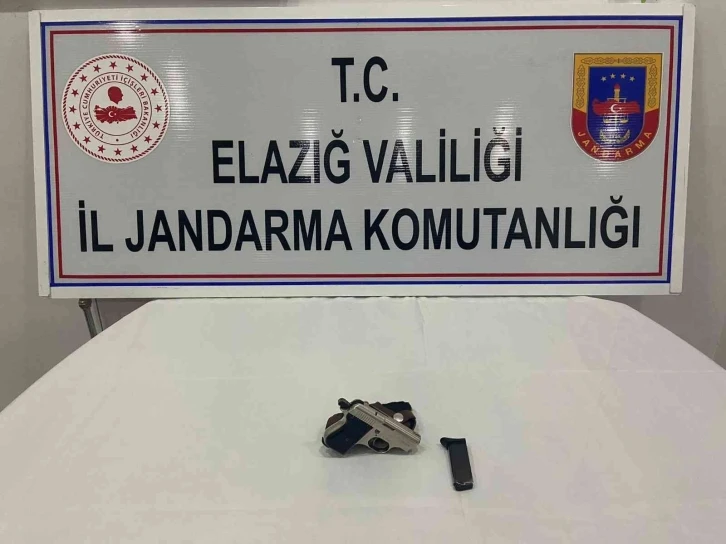 Elazığ’da ruhsatsız tabanca ele geçirildi
