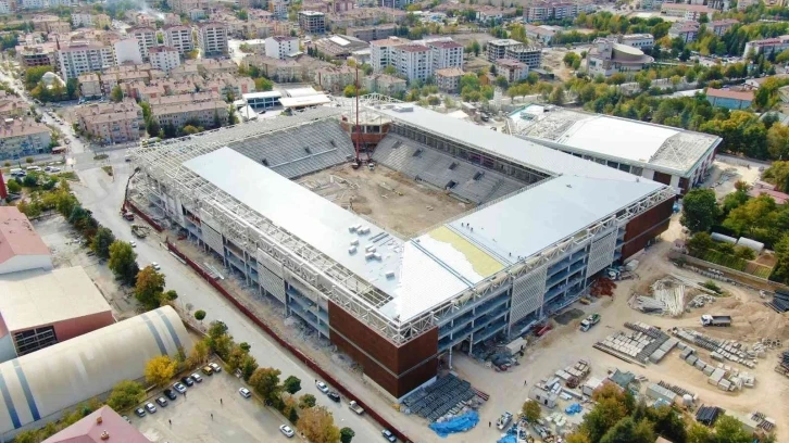 Elazığ Stadyumu’nda çalışmalar yeniden başladı
