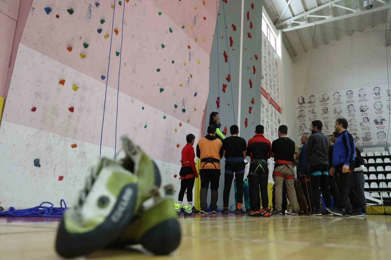 Elazığ tarihinde bir ilk: Türkiye’nin dört bir yanından sporcular Elazığ’da buluştu