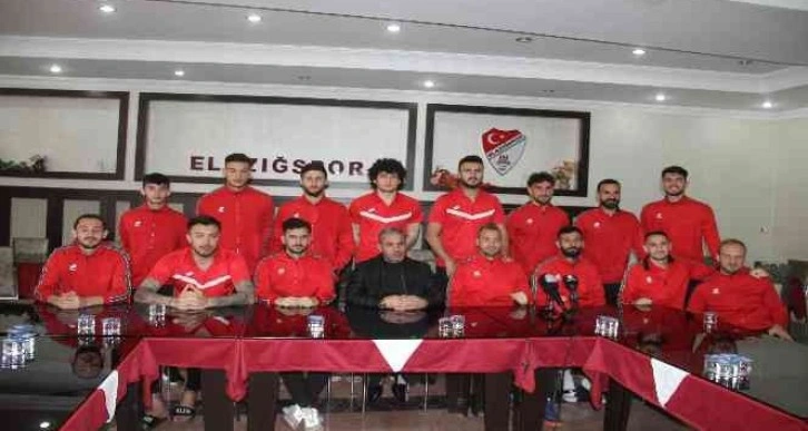 Elazığspor’dan 16 imza