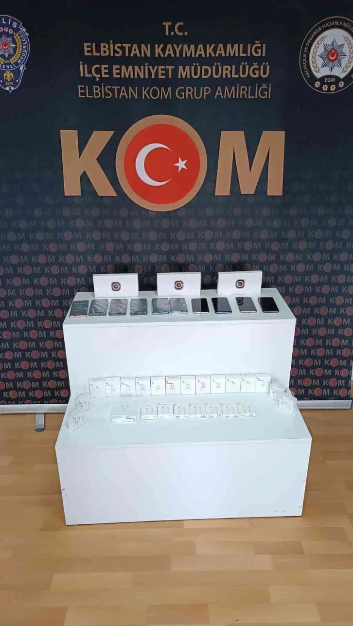 Elbistan’da kaçak telefonlar ele geçirildi
