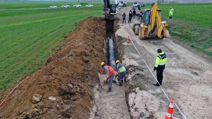 Elmadağ’ın içme suyu sorununu çözecek projesi için ilk kazma vuruldu
