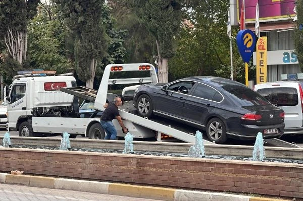 Emekli işçilerin tazminatını ödemeyen belediye şirketinin aracı haczedildi