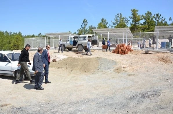 Emet Belediyesinden geçici hayvan barınağı
