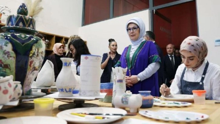 Emine Erdoğan, Bakü’de İçerişehir’i ziyaret etti