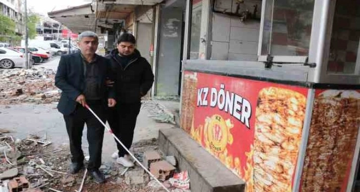 Engelli döner ustası konteyner dükkan için yetkililerden yardım bekliyor