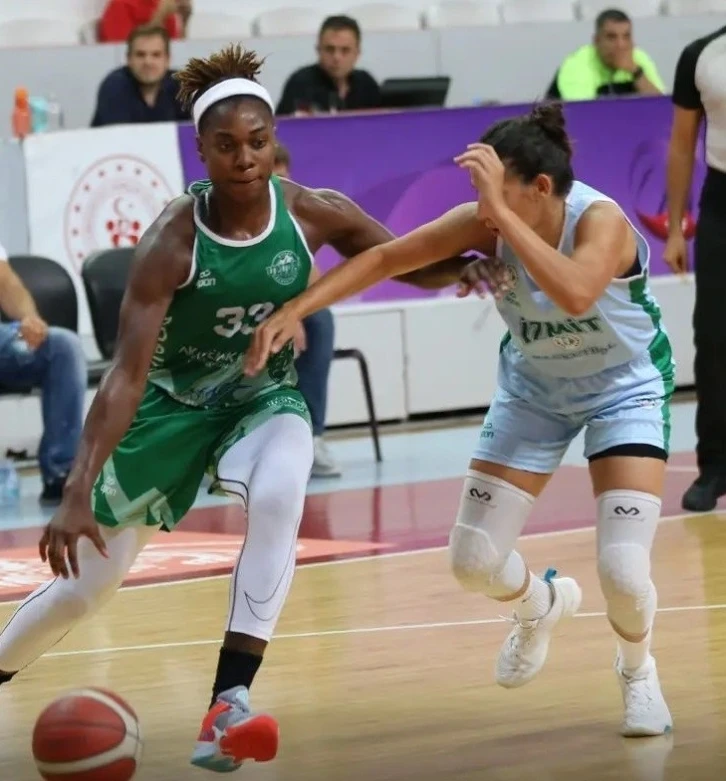 Erciyes Cup 2. Maç: İzmit Belediyespor: 95 - Bursa Uludağ Basketbol: 96
