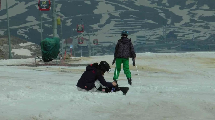 Erciyes’te kayak heyecanı sürüyor
