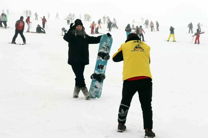 Erciyes tıklım tıklım doldu
