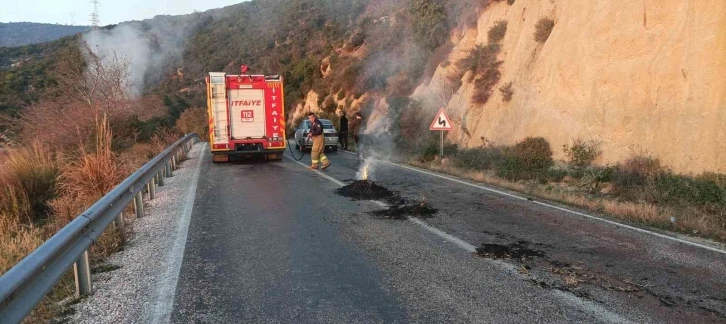 Erdek’te saman yüklü kamyon alev aldı
