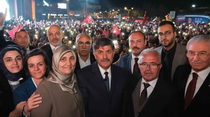 Erzincan Belediye Başkanlığını Cumhur İttifakı adayı Aksun kazandı
