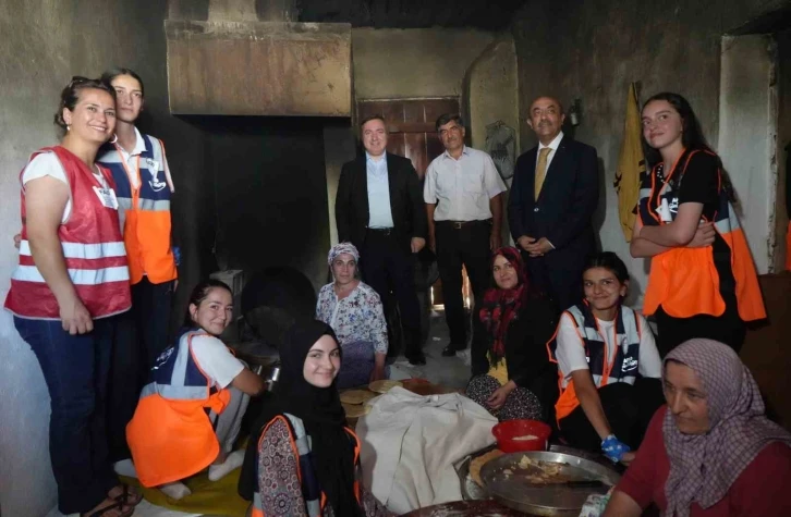 Erzincan’da ’Köyümde Üç Gün’ projesiyle lise öğrencileri teknolojiden uzak köy hayatını deneyimliyor
