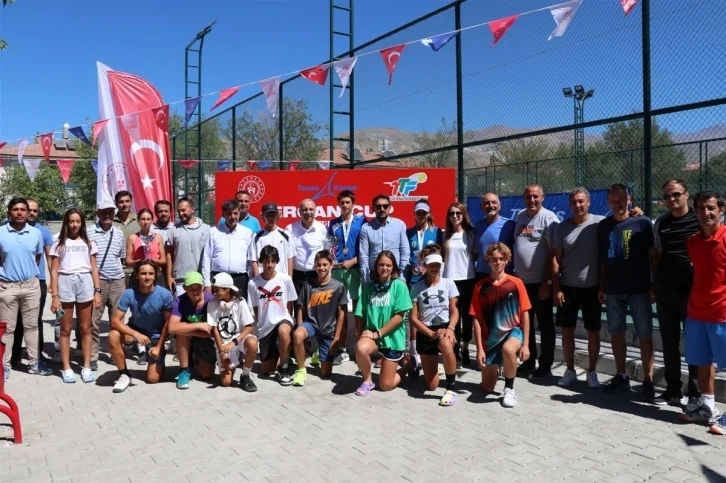 Erzincan uluslararası tenis turnuvasına ev sahipliği yaptı
