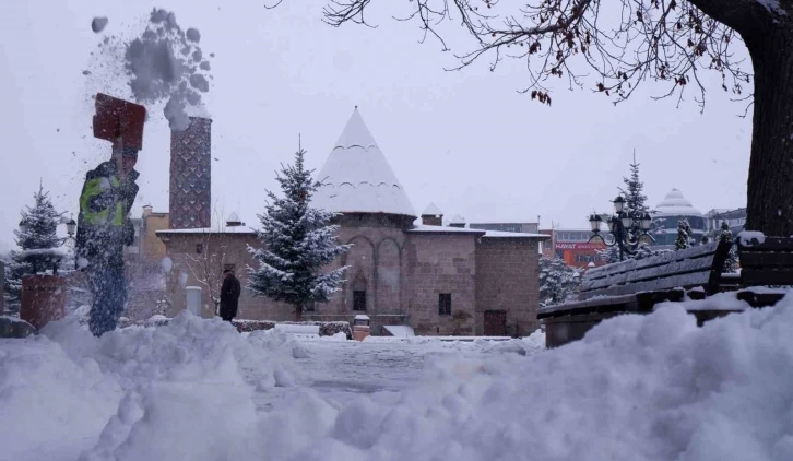 Erzurum beyaza büründü
