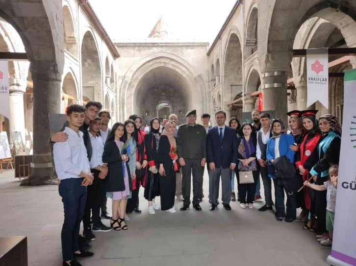 Erzurum’da öğrencilerin sergisi büyük ilgi gördü
