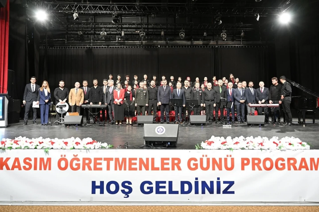 Erzurum’da öğretmenler yemin etti
