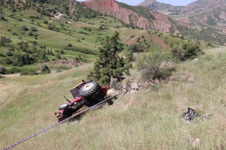 Erzurum’da tarlada traktör devrildi: 1 ölü
