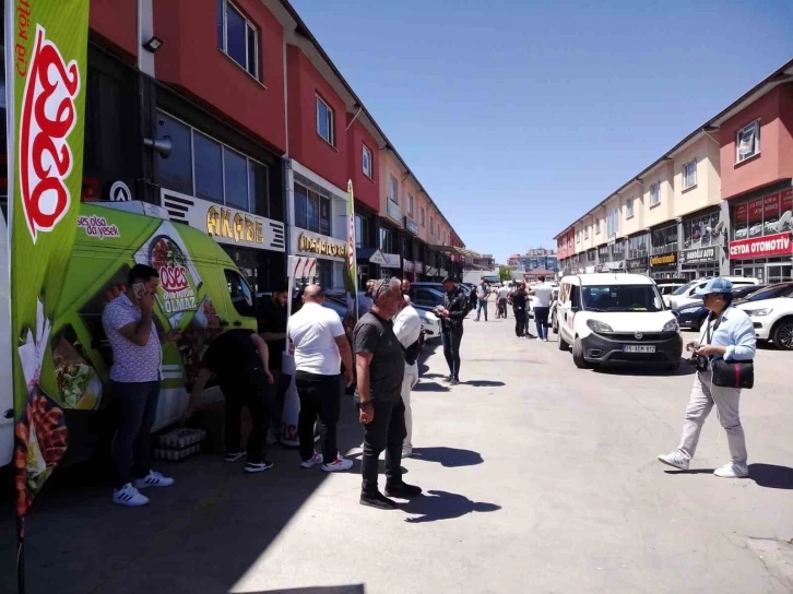 Erzurum’da Ücretsiz Açık Oto Pazarı’na yoğun ilgi
