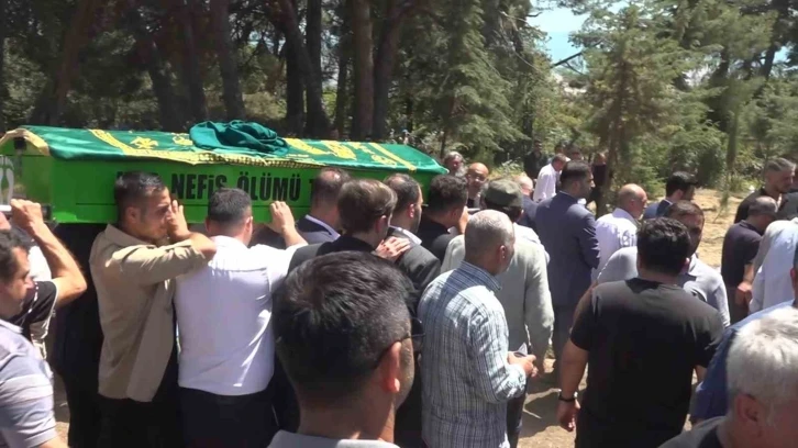Eski Amasya Belediye Başkanı Mehmet Sarı’nın evlat acısı
