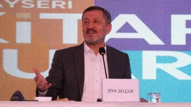 Eski Bakan Selçuk: Her şey kendisine hazır sunulan çocuklar zorlanıyor