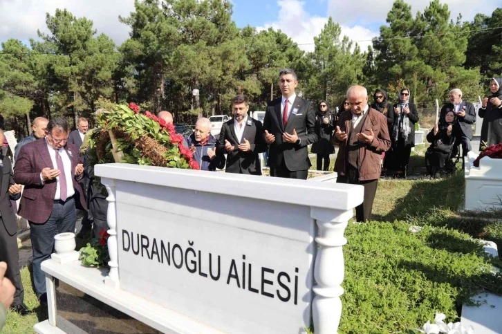 Eski Kartal Belediye Başkanı Ali Duranoğlu kabri başında anıldı
