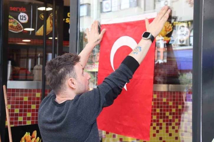 Eskişehir’de Türk bayrağı şöleni
