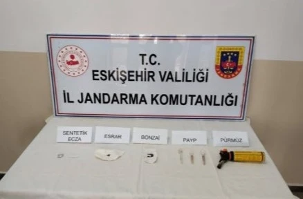 Eskişehir’de uyuşturucuya operasyonu yapan jandarma 16 şahsı yakaladı
