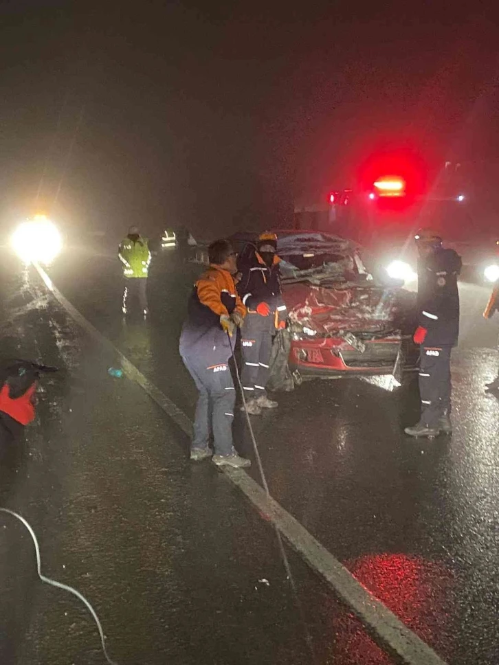 Eskişehir-Kütahya karayolunda zincirleme trafik kazaları: 4’ü ağır 17 yaralı
