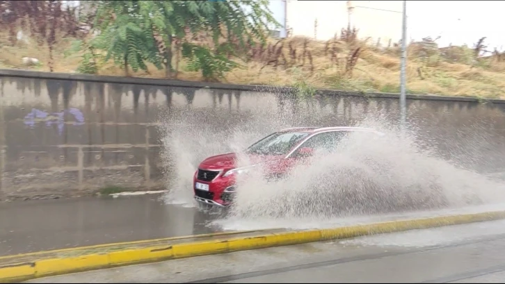 Eskişehir yine sağanak yağışa teslim
