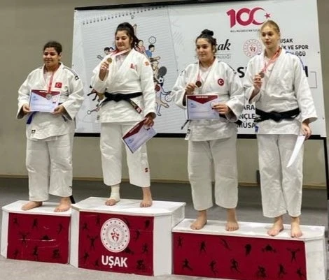 Eskişehirli judocular Türkiye derecesi elde etti
