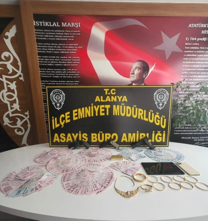 Evden hırsızlık olayının şüphelisi tutuklandı
